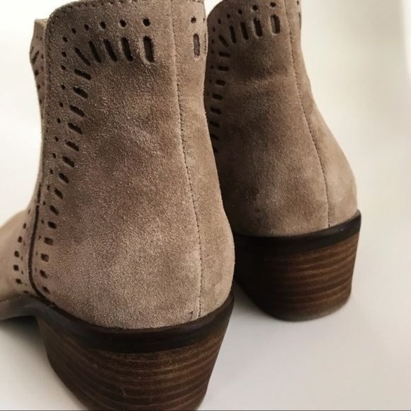 Lucky Brand Tan Leather Block Heel Ankle Boots Women’s Size 6 NWOT Fall Classic - Picture 2 of 7